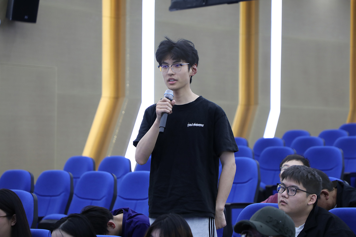 NB5A3955PS1压缩1.jpg