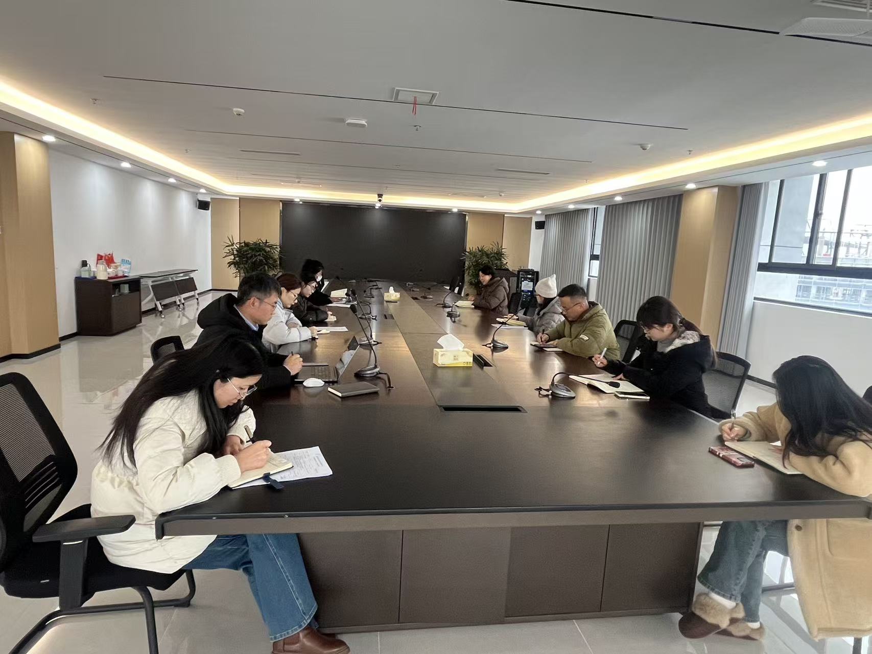 研究生办公室召开1月份班主任工作会议